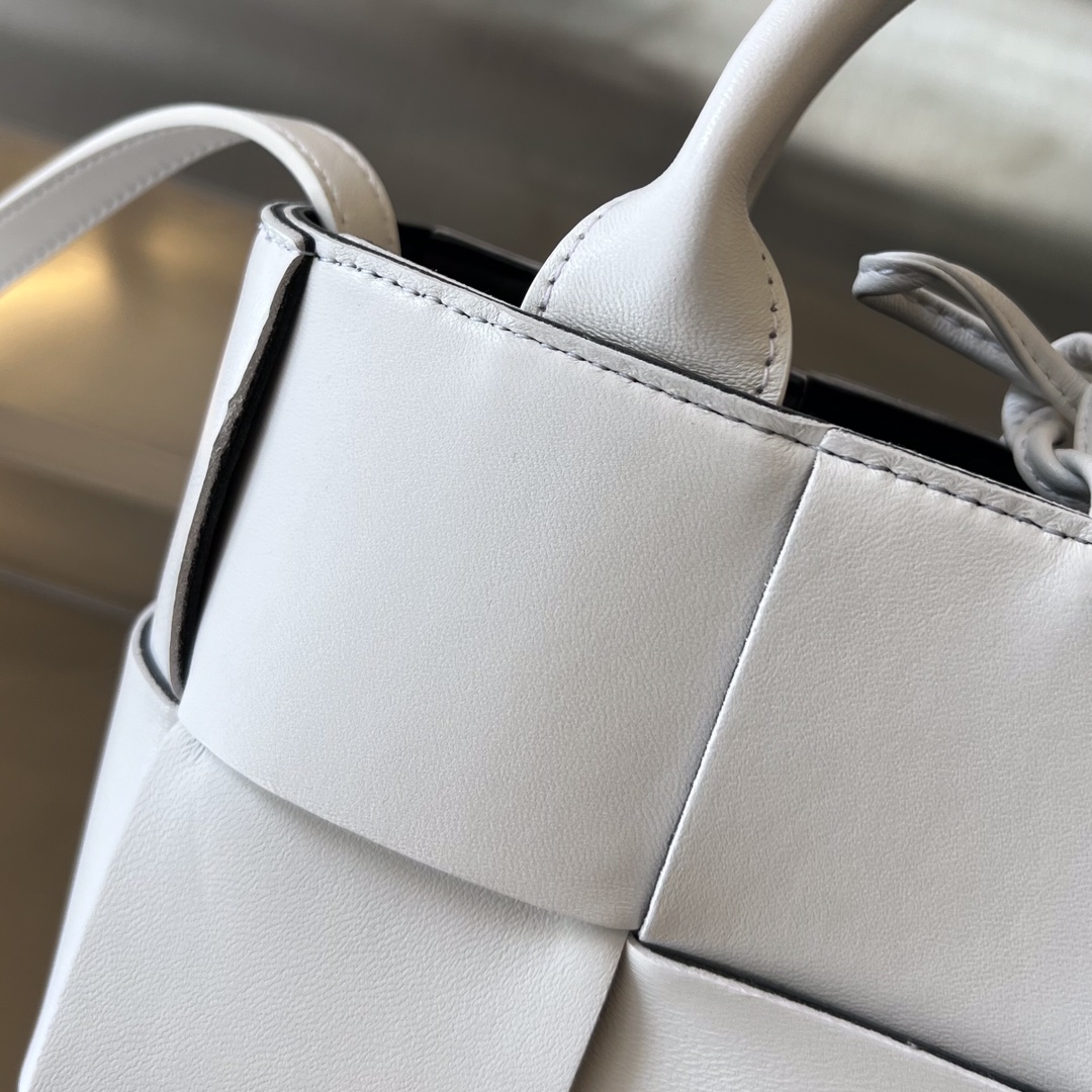 Micro Candy Arco Intreccio Leather Tote Bag White/Black